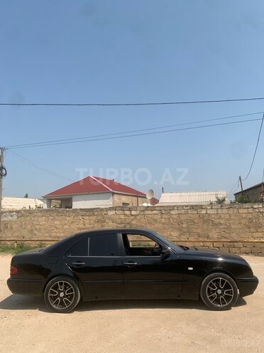 Mercedes E 200 1998, 274,000 km - 2.0 l - Bakı