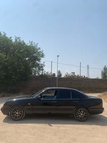 Mercedes E 200 1998, 274,000 km - 2.0 l - Bakı