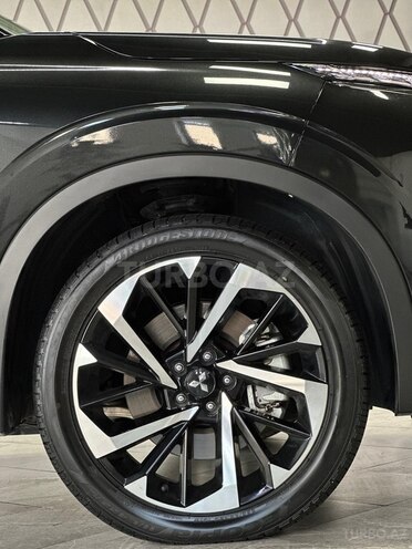 Mitsubishi Outlander-16