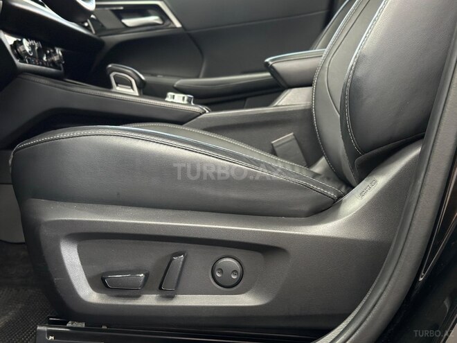 Mitsubishi Outlander-13