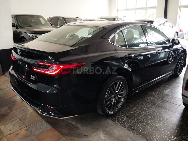Toyota Camry-3