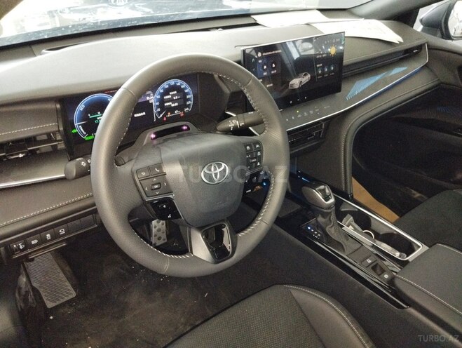 Toyota Camry-12