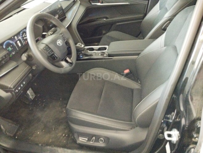 Toyota Camry-11
