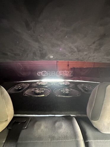Chevrolet Cobalt-13