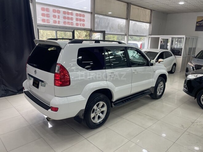 Toyota Land Cruiser Prado-12