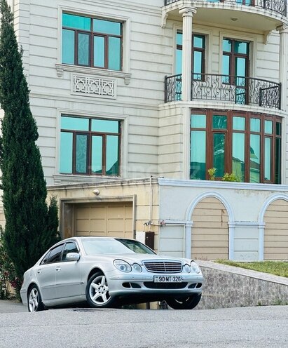 Mercedes E 220 d 2004, 464,000 km - 2.2 l - Bakı