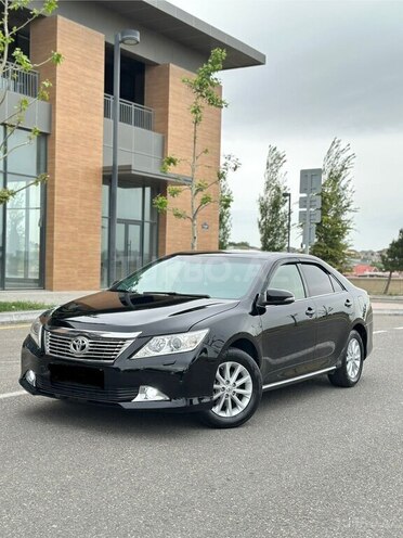 Toyota Camry-11
