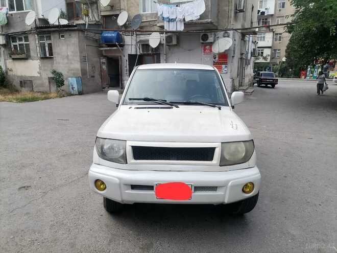 Mitsubishi Pajero io 2000, 284,558 km - 2.0 л - Bakı