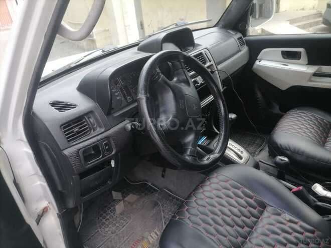 Mitsubishi Pajero io 2000, 284,558 km - 2.0 л - Bakı