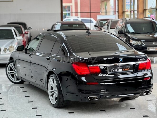 BMW 740-9
