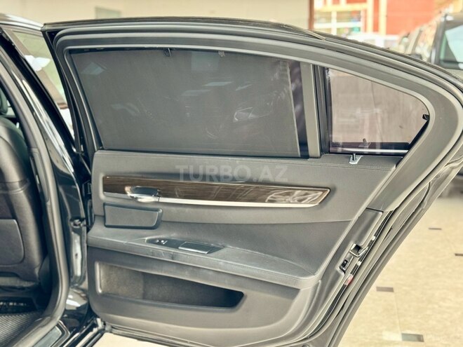 BMW 740-34