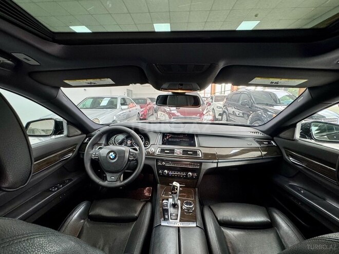 BMW 740-22