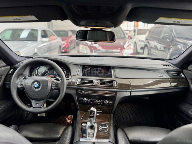BMW 740-23