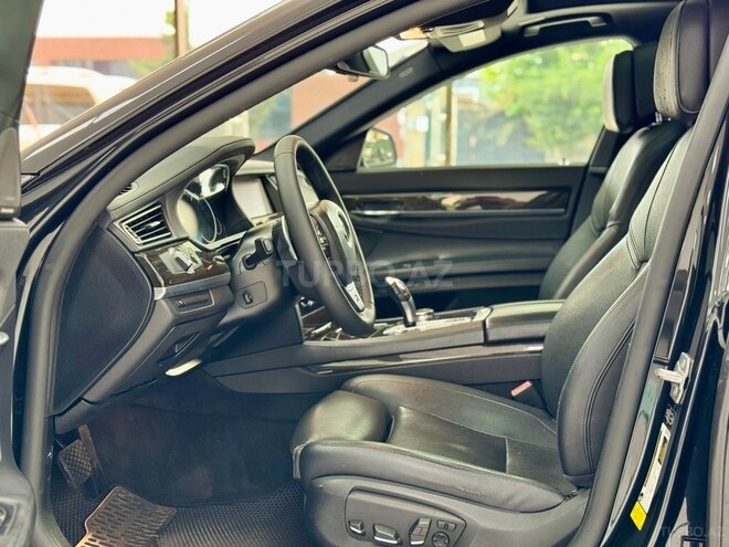 BMW 740-28