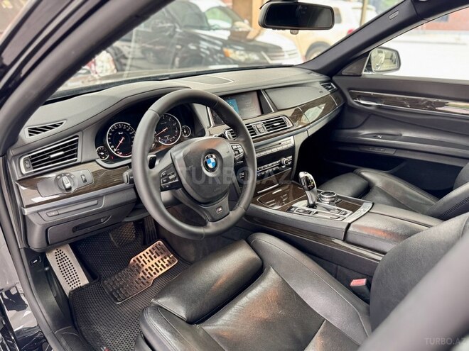 BMW 740-29