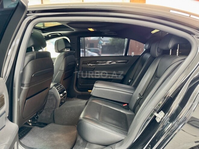 BMW 740-38