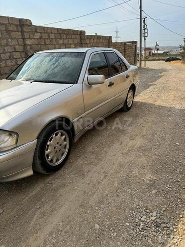 Mercedes C 220 1999, 300,000 km - 2.2 l - Bakı
