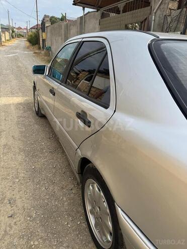 Mercedes C 220 1999, 300,000 km - 2.2 l - Bakı