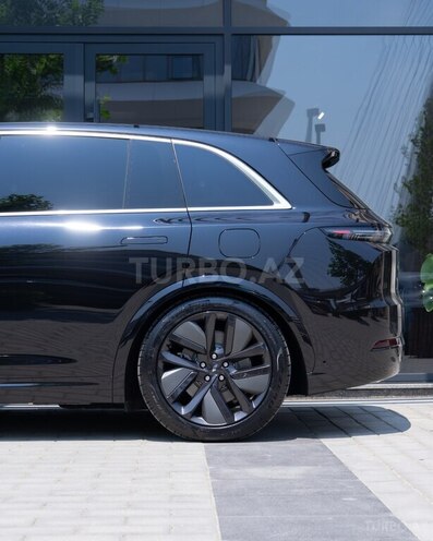 Li Auto L6-7
