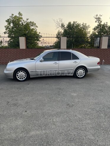 Mercedes E 320 2001, 290,000 km - 3.2 l - Xaçmaz
