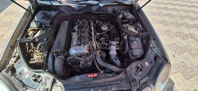 Mercedes E 270 2004, 444,444 km - 2.7 l - Quba
