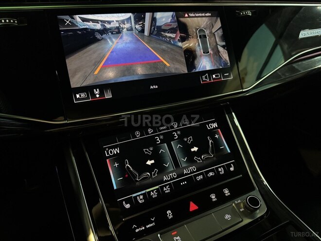 Audi Q8 2023, 84,000 km - 3.0 l - Bakı