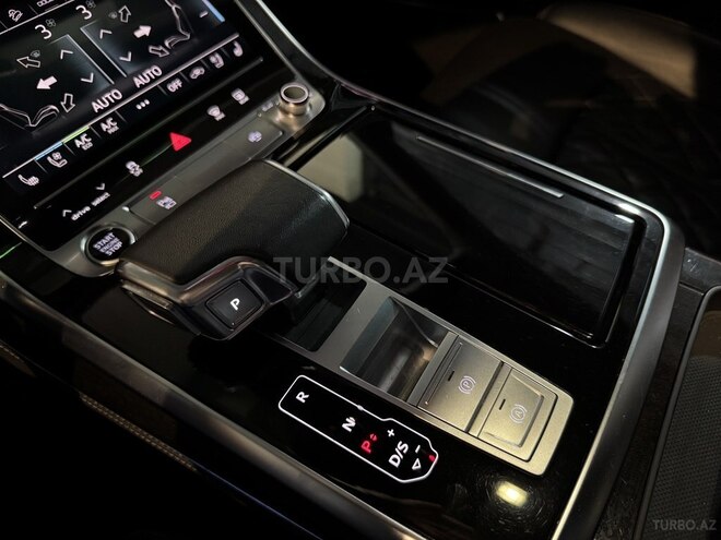 Audi Q8 2023, 84,000 km - 3.0 l - Bakı