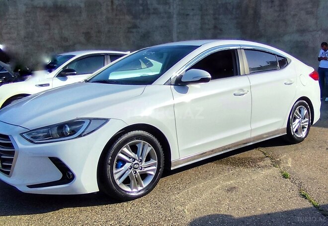 Hyundai Avante-4