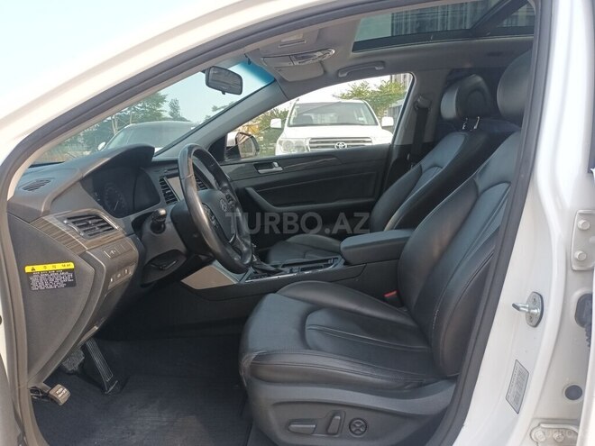 Hyundai Sonata-9