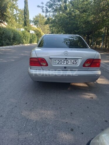 Mercedes E 240 1999, 320,000 km - 2.4 l - Mingəçevir