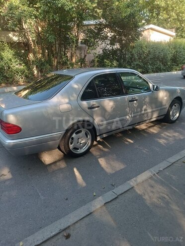 Mercedes E 240 1999, 320,000 km - 2.4 l - Mingəçevir