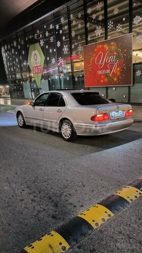 Mercedes E 270 2001, 450,000 km - 2.7 l - Bakı