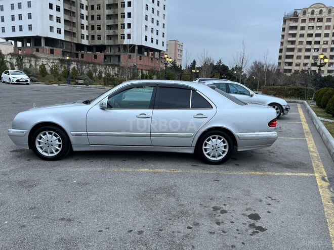 Mercedes E 270 2001, 450,000 km - 2.7 l - Bakı