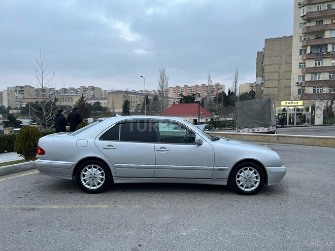 Mercedes E 270 2001, 450,000 km - 2.7 l - Bakı