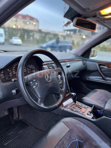 Mercedes E 270 2001, 450,000 km - 2.7 l - Bakı