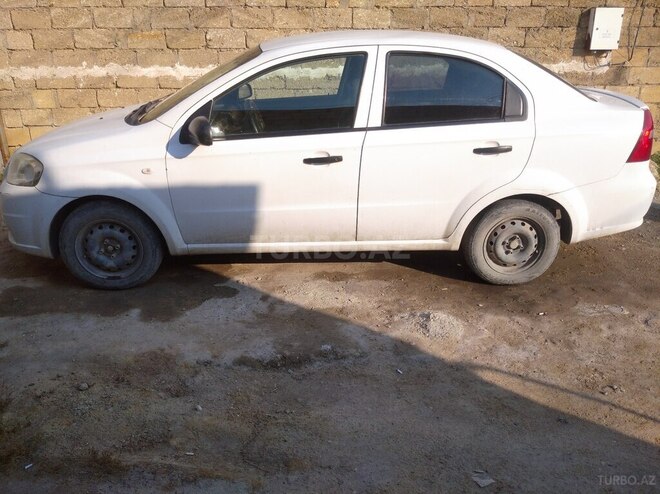 Chevrolet Aveo-3