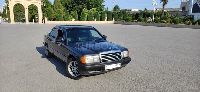 Mercedes 190 1991, 300,000 km - 2.0 l - Bərdə