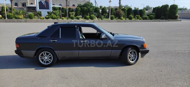 Mercedes 190 1991, 300,000 km - 2.0 l - Bərdə