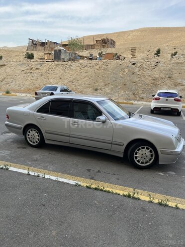 Mercedes E 220 d 2000, 330,000 km - 2.2 l - Bakı