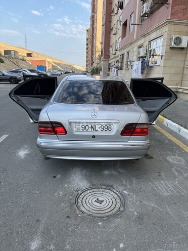 Mercedes E 220 d 2000, 330,000 km - 2.2 l - Bakı