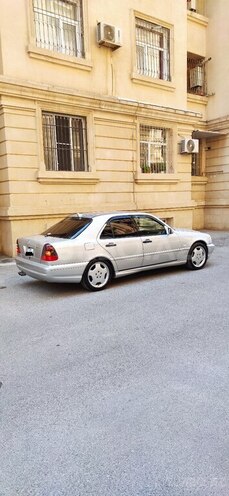 Mercedes C 240 2000, 357,000 km - 2.4 l - Bakı
