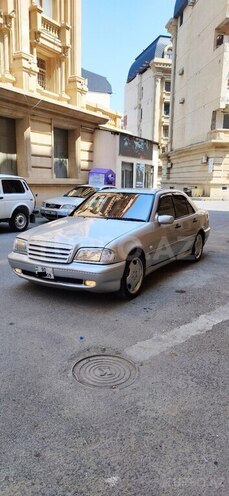 Mercedes C 240 2000, 357,000 km - 2.4 l - Bakı