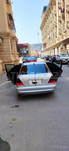 Mercedes C 240 2000, 357,000 km - 2.4 l - Bakı