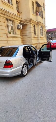 Mercedes C 240 2000, 357,000 km - 2.4 l - Bakı