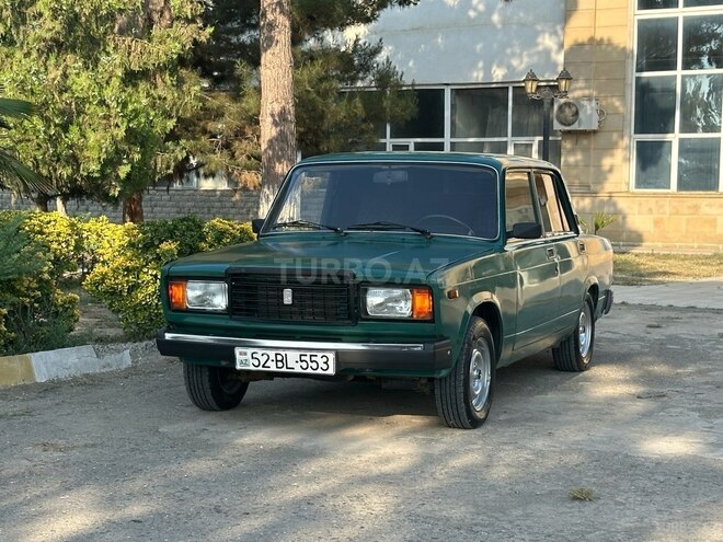 LADA (VAZ) 2107 2005, 18,000 km - 1.6 л - Salyan