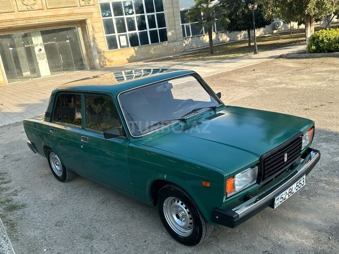 LADA (VAZ) 2107 2005, 18,000 km - 1.6 л - Salyan