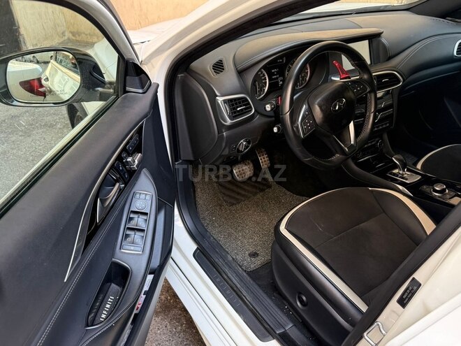 Infiniti Q30 2018, 65,000 km - 2.0 l - Bakı