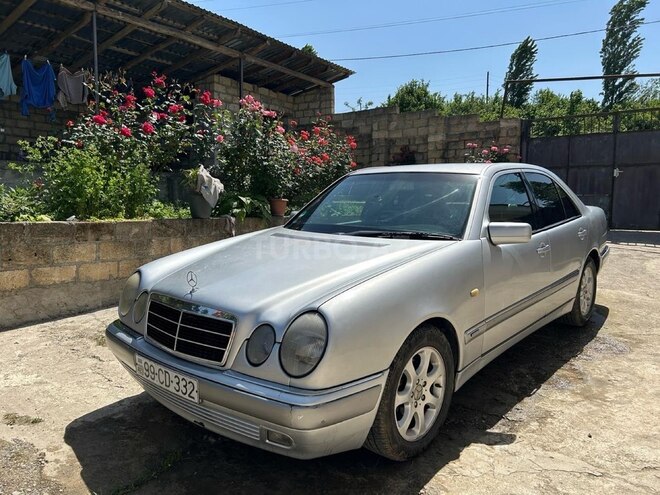 Mercedes E 240 1999, 205,000 km - 2.4 l - Qusar
