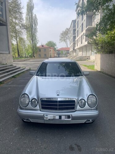Mercedes E 230 1996, 380,000 km - 2.3 l - İsmayıllı