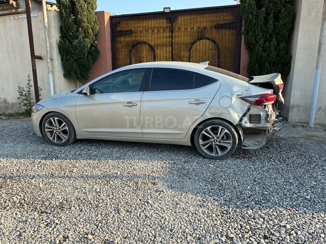 Hyundai Elantra 2016, 150,635 km - 2.0 л - Bakı